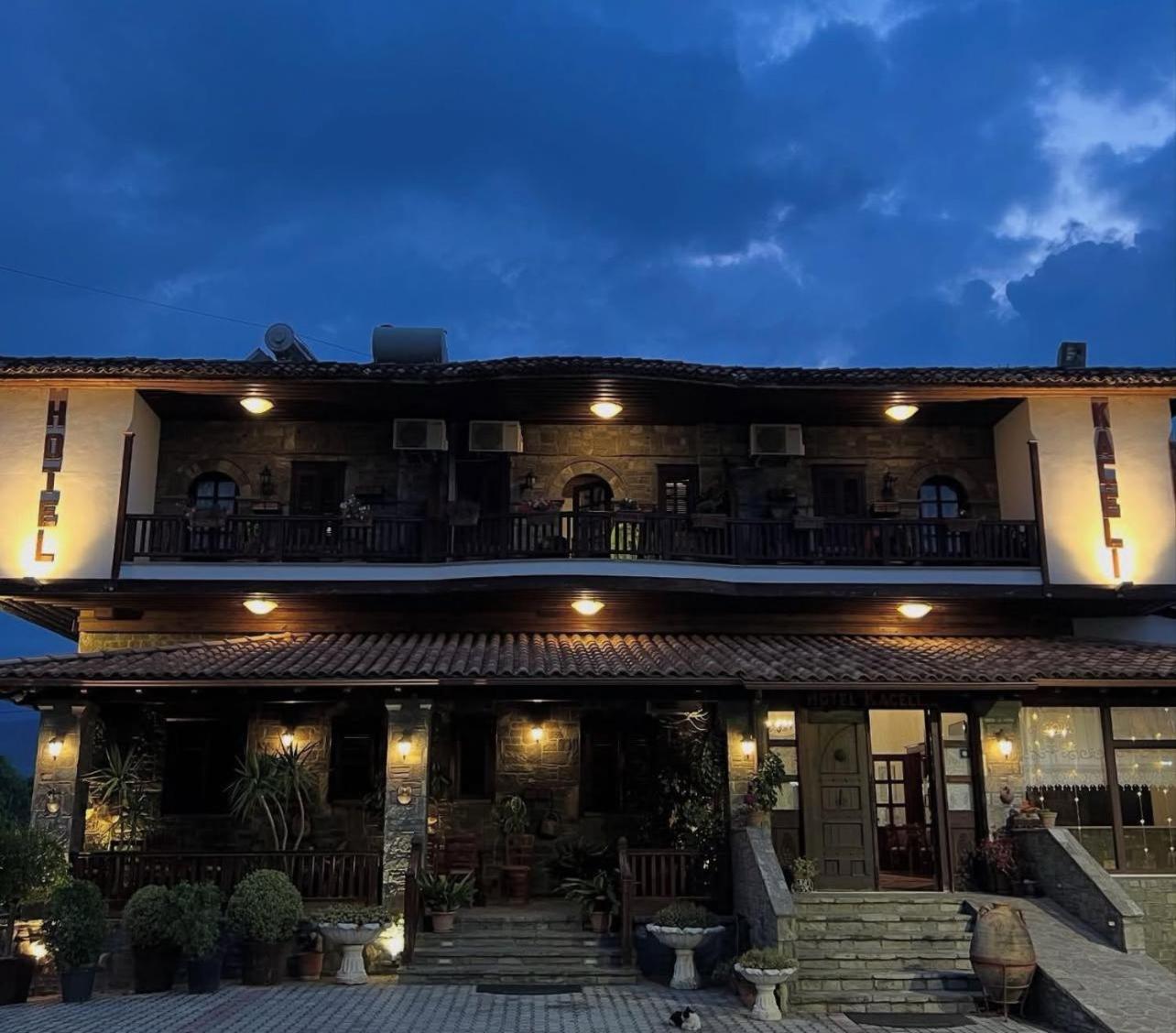 Hotel Kaceli Berat Exteriör bild