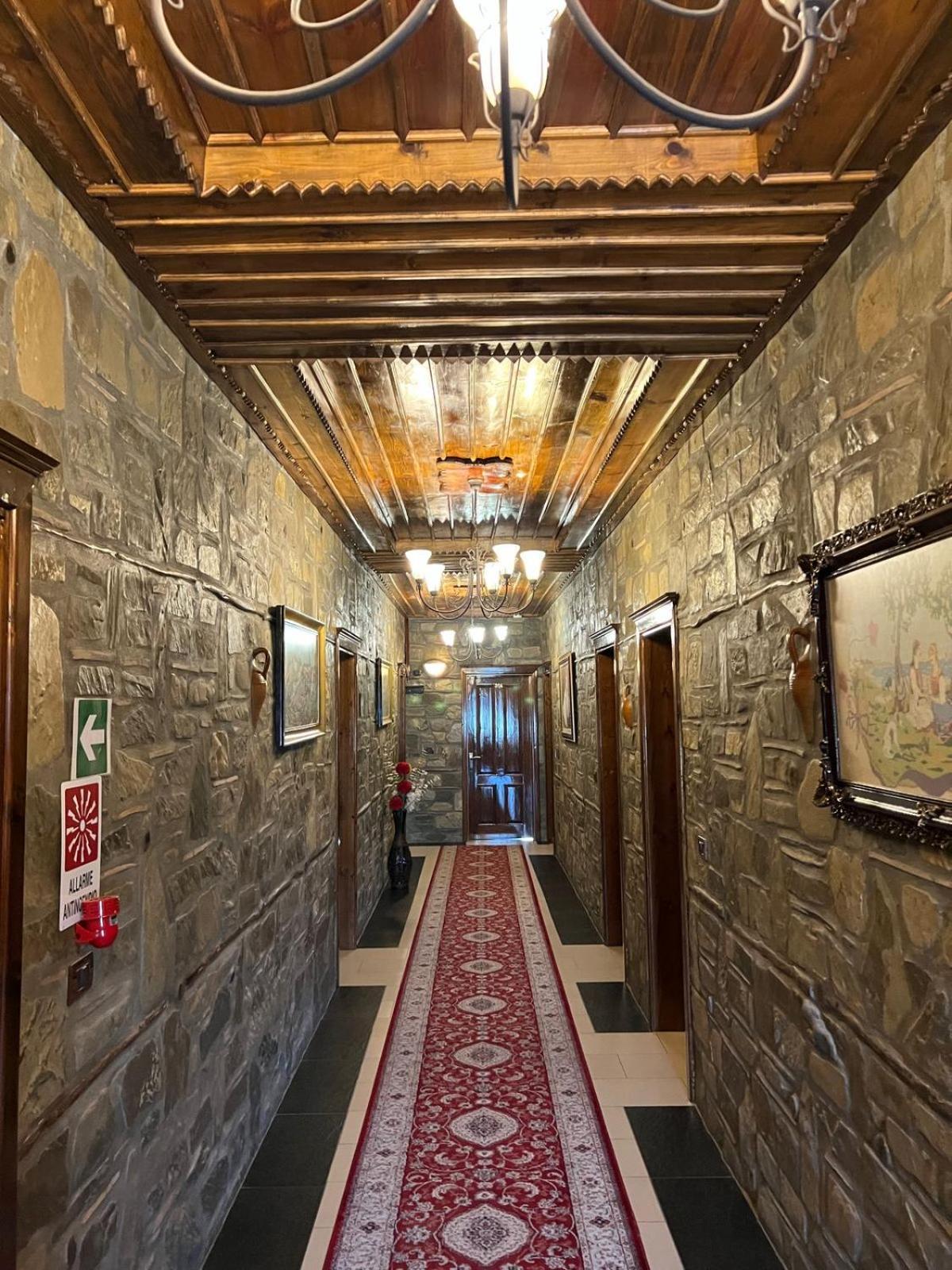 Hotel Kaceli Berat Exteriör bild